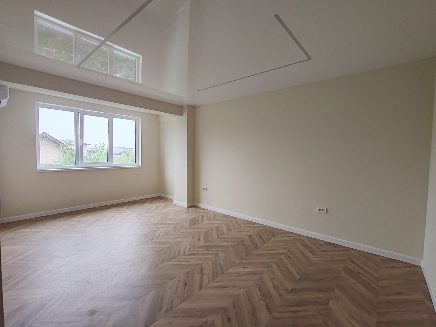Ap. 2 camere -56mp-109000euro cu loc de parcare - V. Lupului-Pacurari - Poză 1