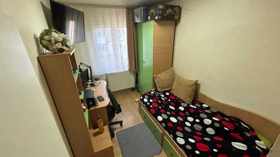 BRASADAS vinde ap 3 cam etaj 4/4 in Micro 14. - Poză 2