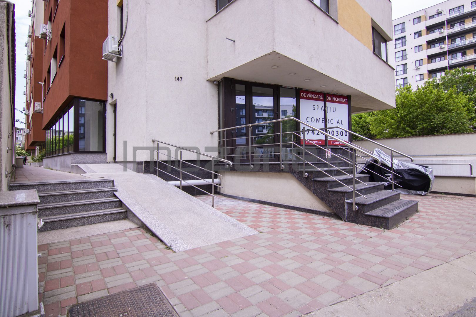 UVERTURII 147 SPATIU COMERCIAL STRADAL 50mp la parterul unui bloc nou - Poză 2
