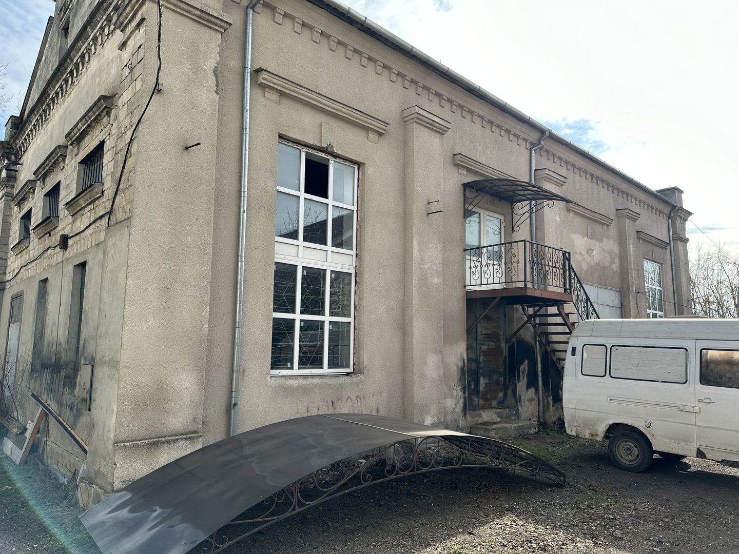 De vânzare spațiu comercial cu suprafața totală de 500m2  pe teren de 7ari în centru Orheiului. - Poză 3