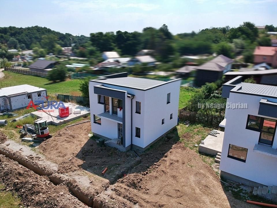 Case Noi Smeura Pitesti - Poză 13