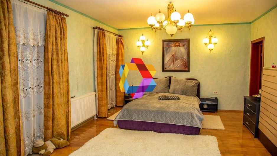 Conac cu piscina - 1810 mp - Poză 19