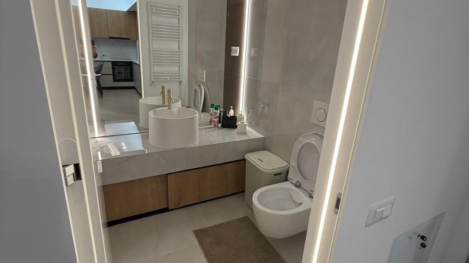 2 camere de inchiriat Cortina North - Poză 3