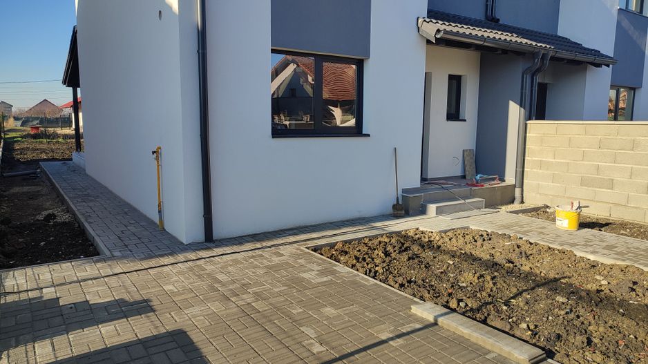 Sacalaz, 1/2 Duplex pe Etaj, 4 Camere,2 Bai,Terasa Acoperita - Poză 3