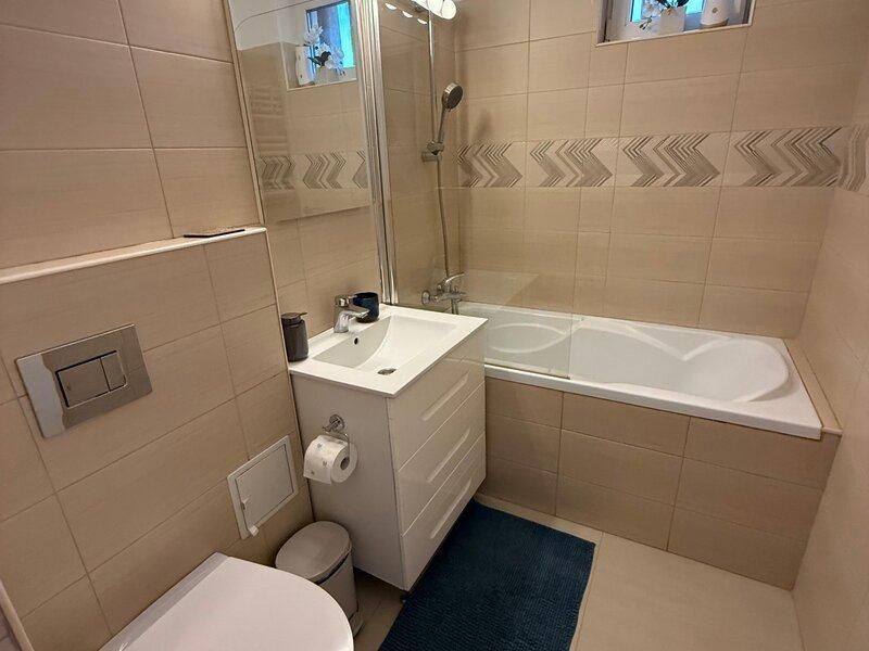 AP. 3 CAMERE BRANCOVEANU, BLOC REABILITAT,  MOBILAT/UTILI MODERN - Poză 8