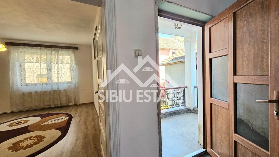 Casa Sibiu central 5 camere, 4 bai - Poză 16