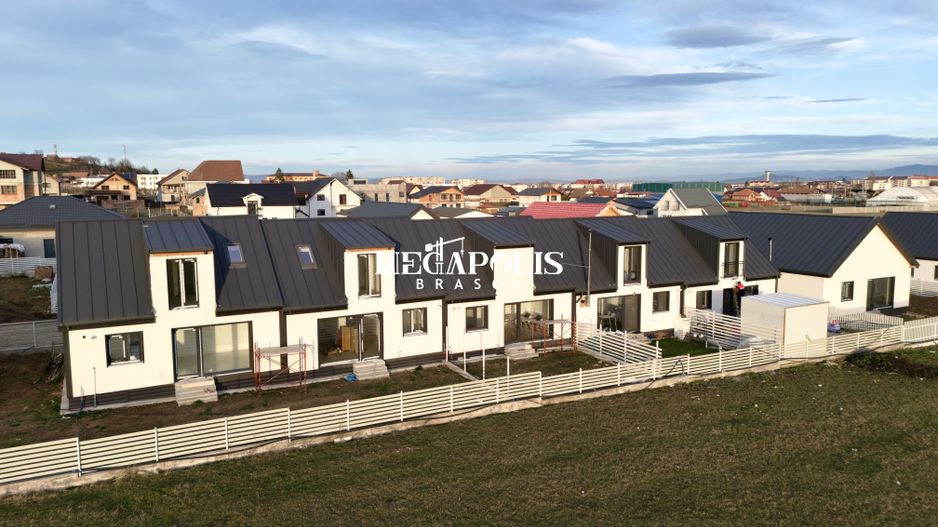 Casă / 2 camere / Codlea / Credit - Poză 1