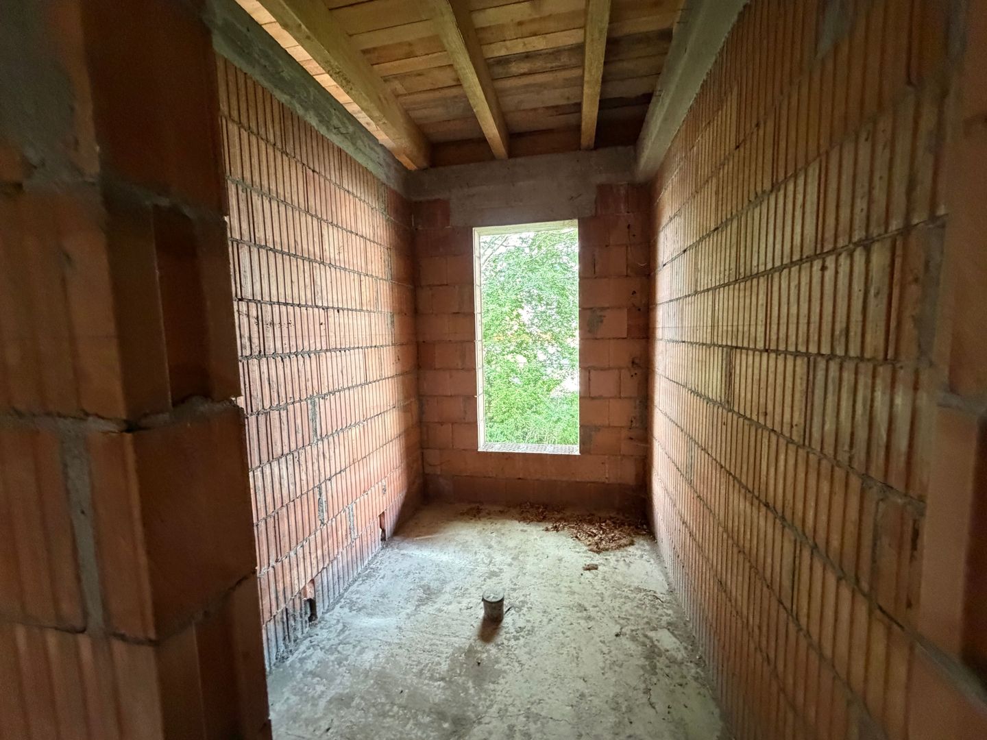 Casă de vânzare 260 mp utili + 1052 mp teren in centrul orasului Covasna - Poză 20