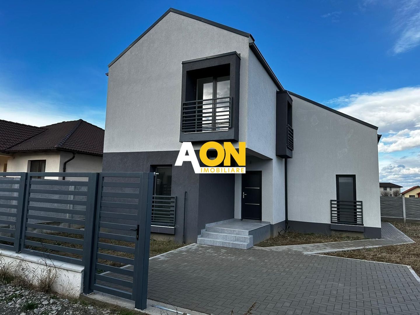 Casa Individuala finisata la cheie cu 4 camere, 3 bai, terasa - Poză 2