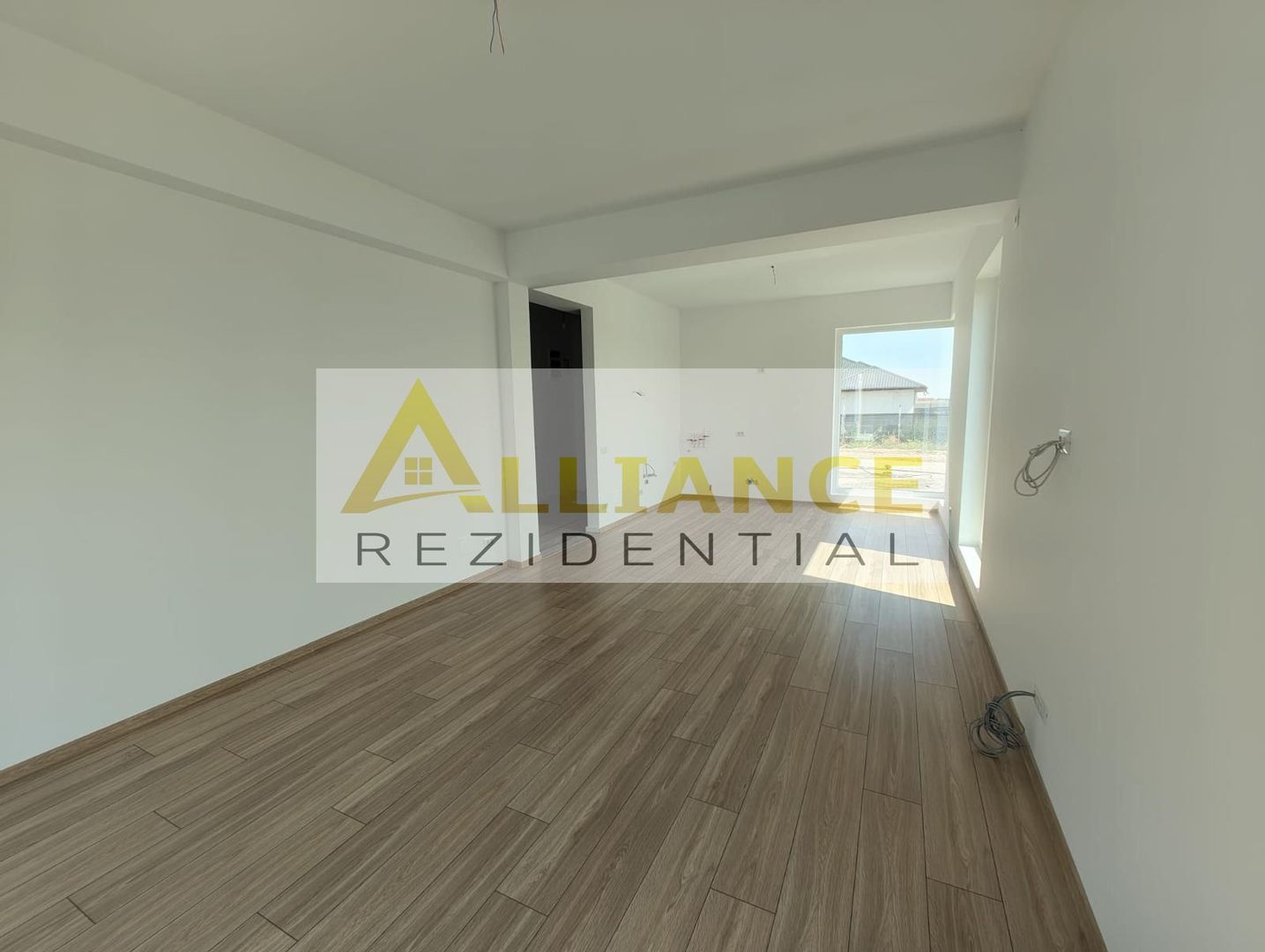 Casa Individuala - 4 camere - 2 bai  - 423 mp teren - Poză 6
