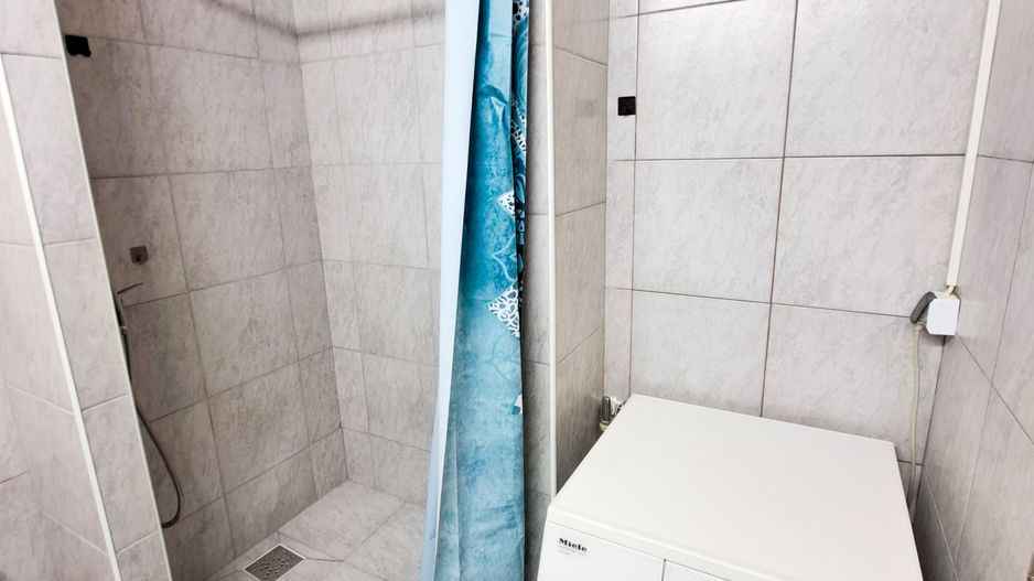 Ap 3 Camere la Mansardă de Casă - Utilități Separate - Poză 9