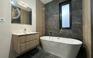 Duplex 1/2 4 camere, 3 băi, la strada principală Mosnita Veche - Poză 9