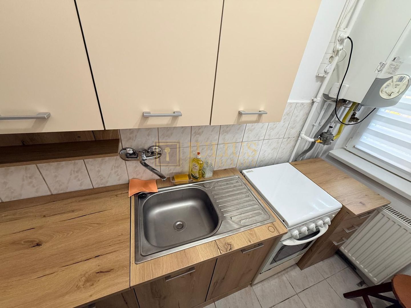 2 camere| vis a vis de Spitalul Judetean| centrala proprie| - Poză 11