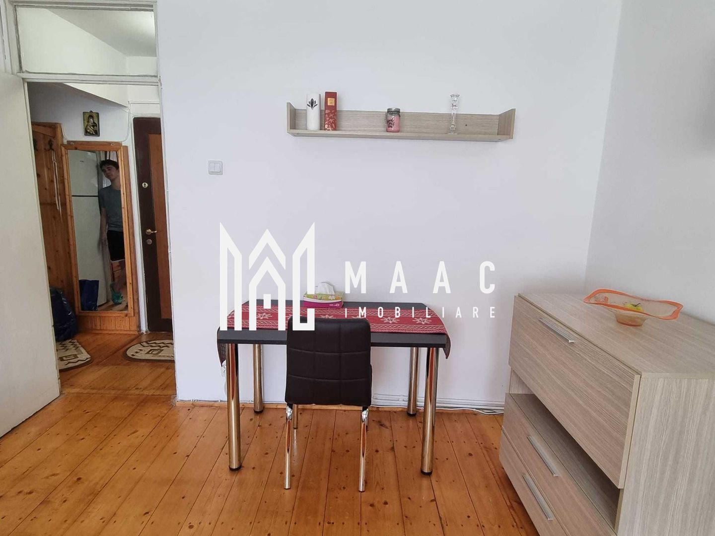 Garsoniera | Etaj 1 | Decomandata | Logie | Zona Strand - Poză 2