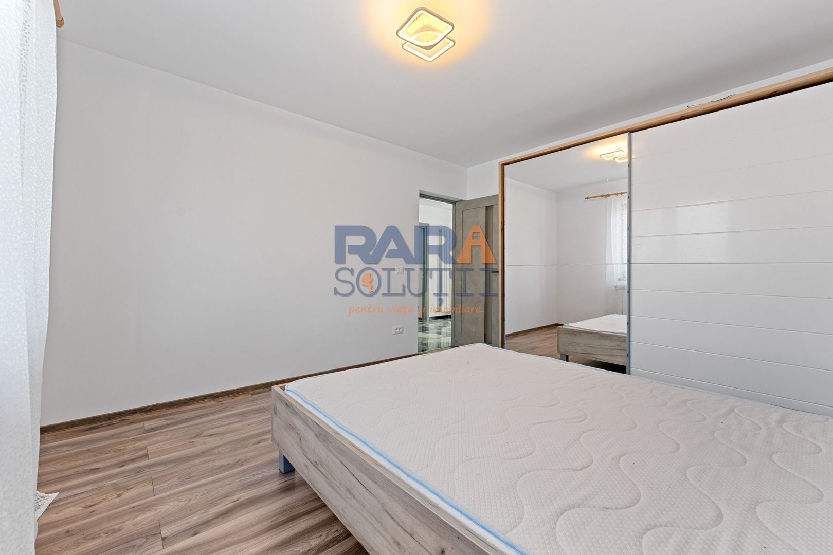 Casă nouă - 2800 mp teren - Poză 12