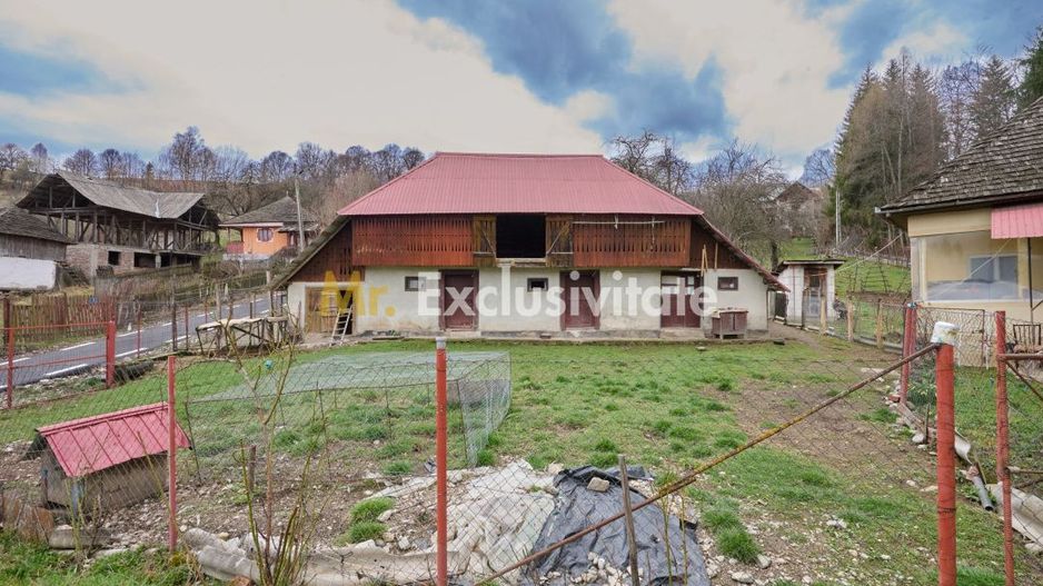 Casa  la munte cu teren generos in Com. Nucsoara, loc. Slatina jud. Arges! - Poză 14