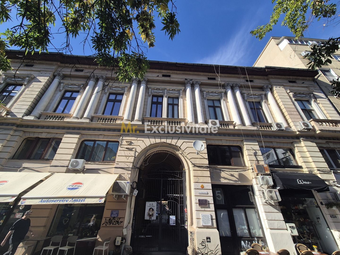 Apartament cu potențial situat pe strada Amzei. - Poză 1