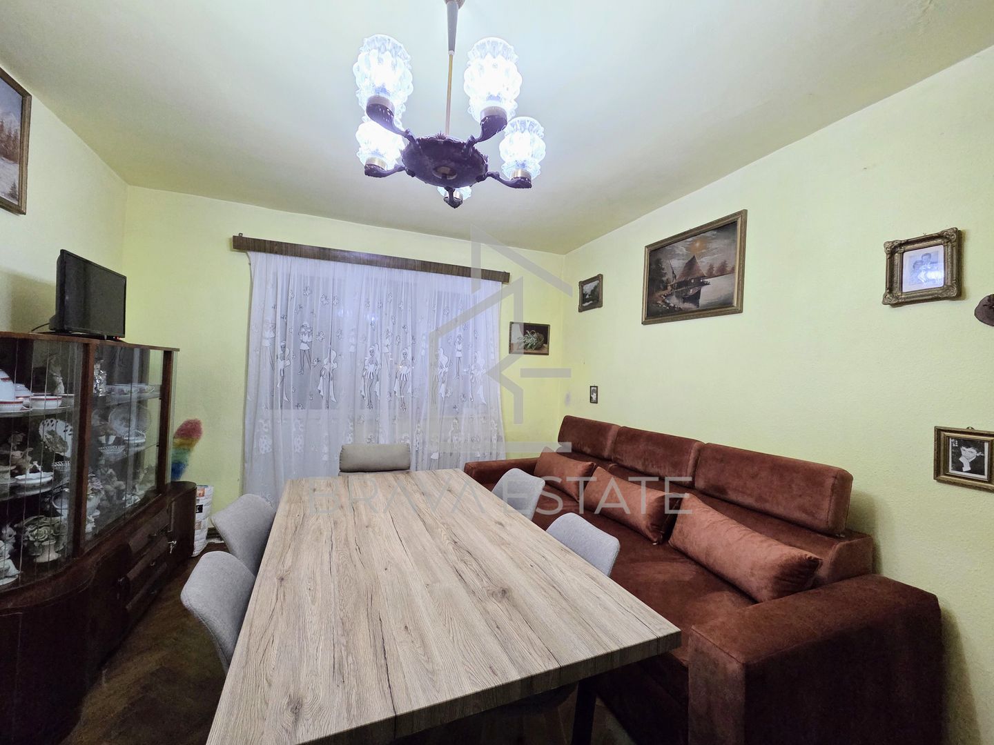Apartament 3 camere, 63mp, renovabil, balcon, Bucium - Poză 1