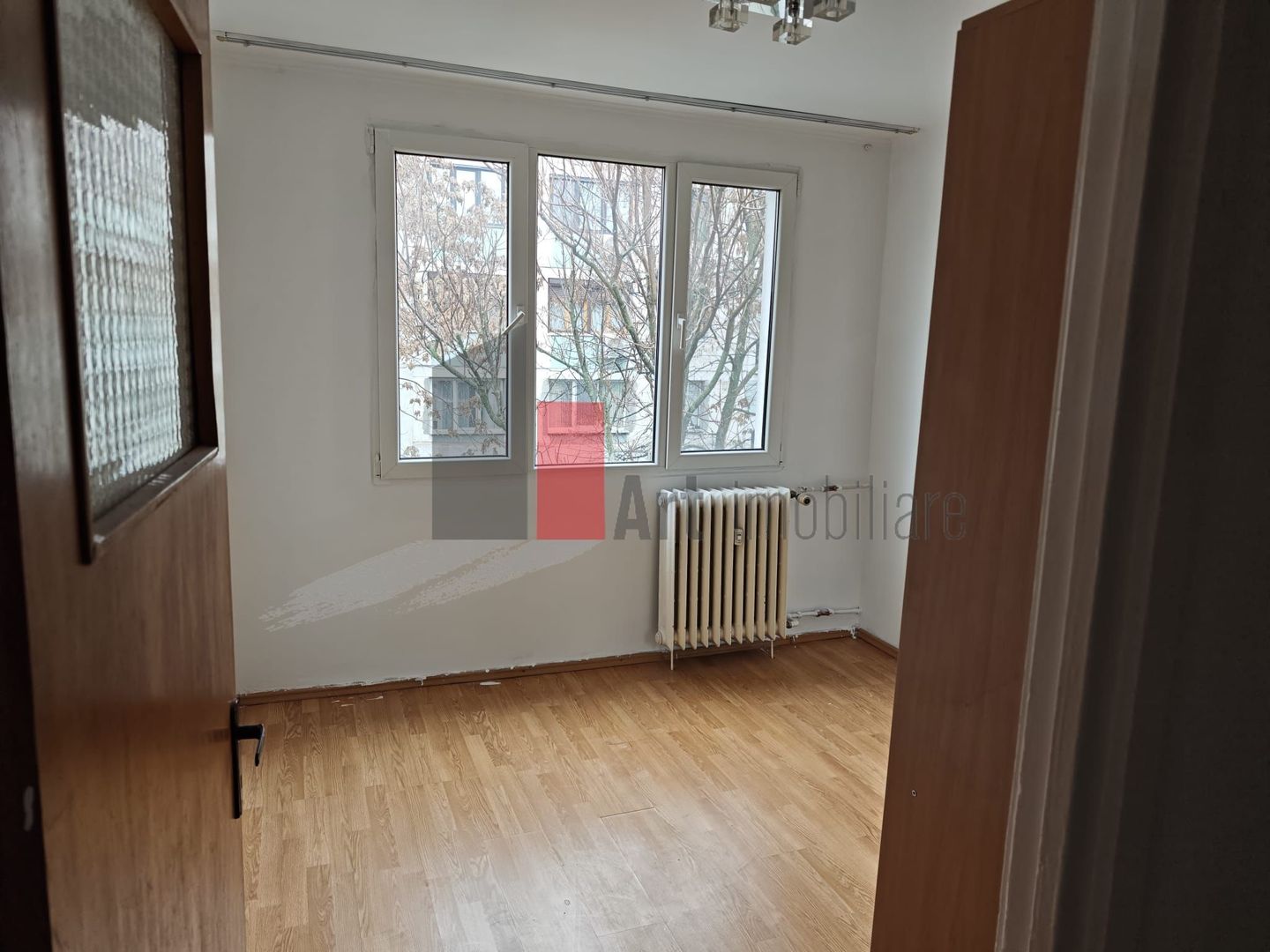 Vânzare apartament 3 camere Bd. Obregia - Piața Străduinței - Poză 1