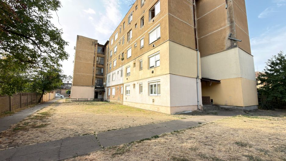 Apartament 2 camere decomandat Parter - Str. Ignișului 12 - Carei - Poză 10