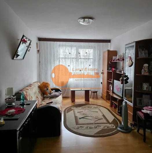 3 camere la 600m de Metrou Crangasi - Poză 1