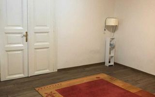 Apartament 3 camere central - cladire istorica - Poză 1