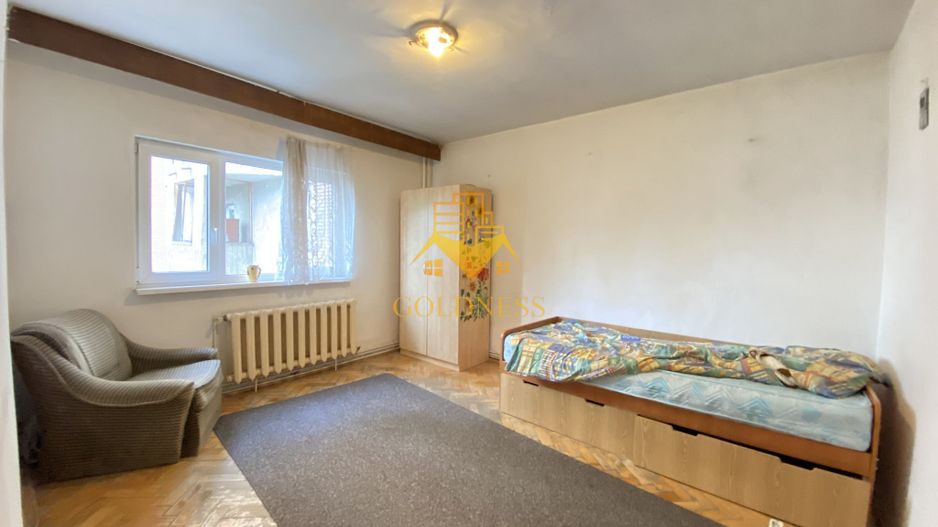 Apartament 3 camere decomandate etaj 2 Gradini Manastur zona Big Belly - Poză 1