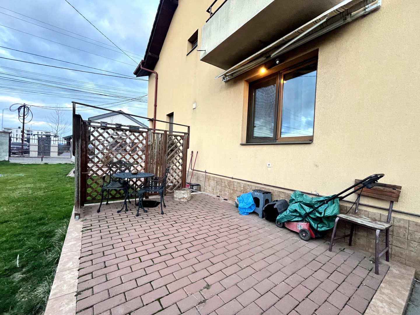 Casă spațioasă, confort ridicat, garaj și teren generos, zona Aradului - Poză 24