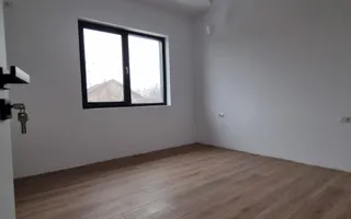 Reședință Modernă cu Finisaje Distinse - Poză 24