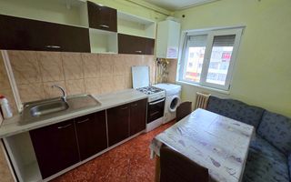 Apartament cu 2 Camere, Etaj 3, Zona Mercur - Cetate - Poză 1