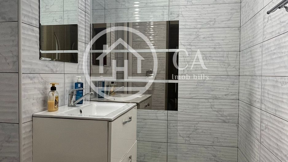 Apartament de vânzare cu 3 camere in zona centrală Beiuș, Bihor - Poză 10