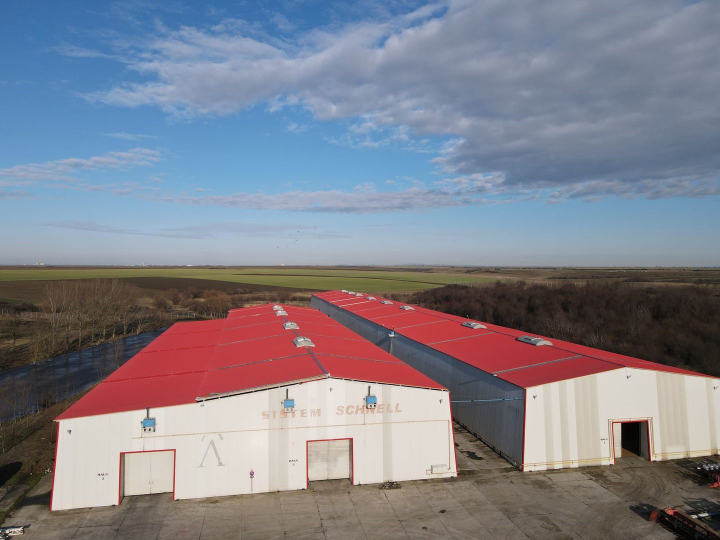 Hale depozit-productie industriala la 20 km de TM - Poză 12