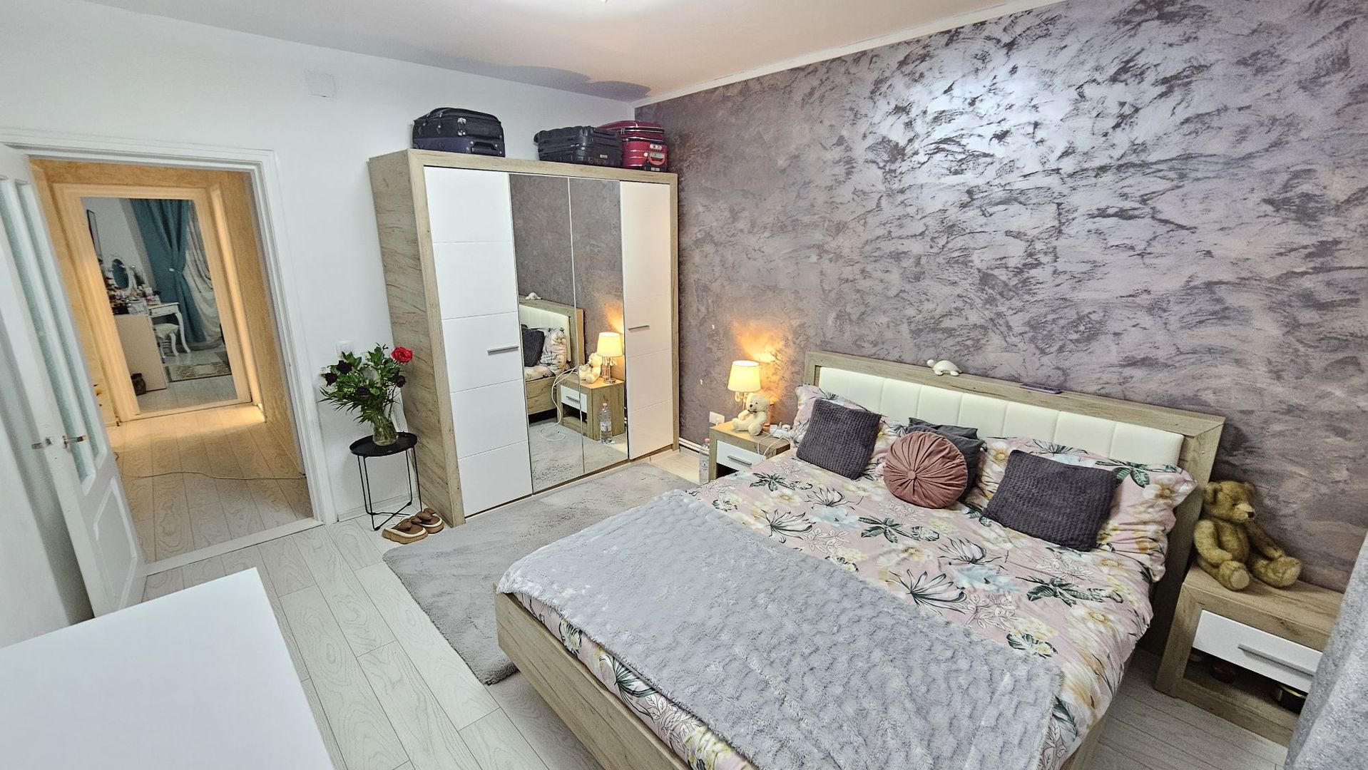 Apartament 4 camere, mobilat și utilat, zona Donici. - Poză 8