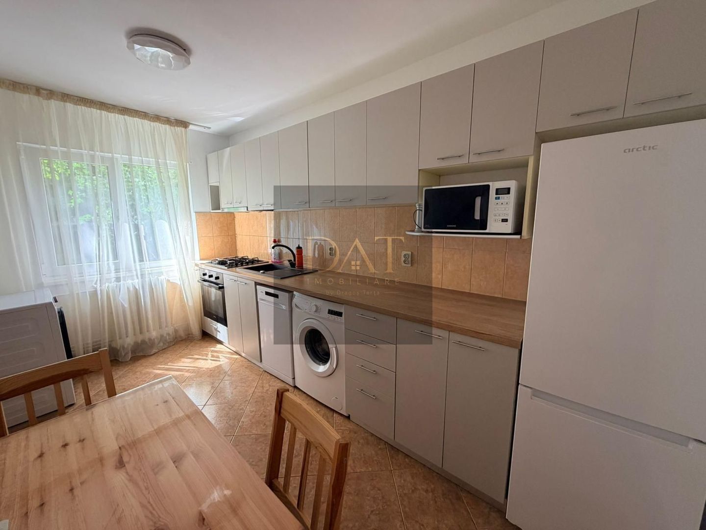 Apartament 3 camere, zona BIG - Poză 1