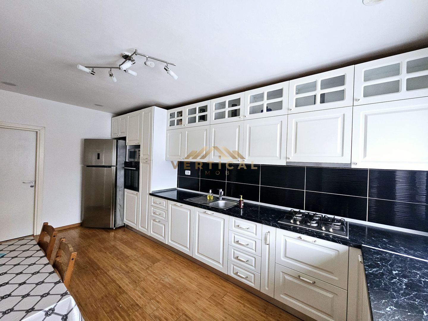 Vila de inchiriat cu 4 camere - comuna Berceni - Poză 5