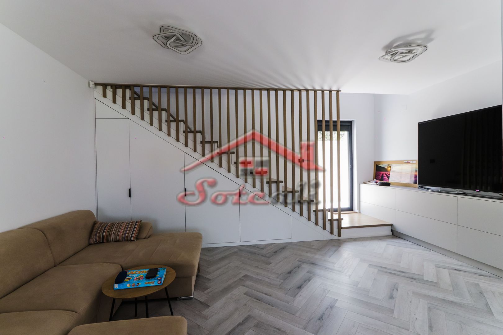 VILĂ MODERNĂ DE LUX CU PISCINĂ, FOTOVOLTAICE ȘI FOIȘOR – BREAZA - Poză 22