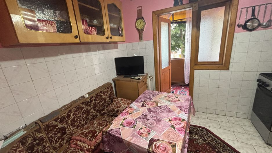 Decomandat in zona Soarelui - Poză 15