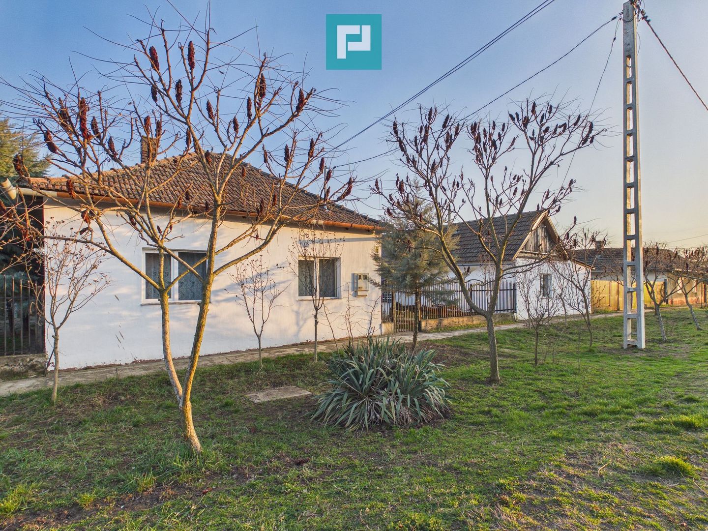 Casă din 2 corpuri cu 5 camere în  Lőkösháza - Poză 4