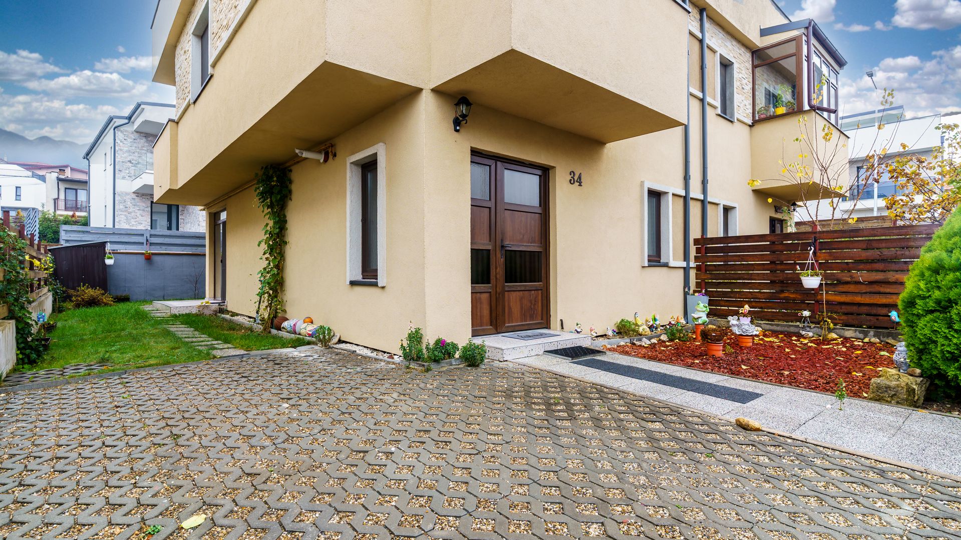 COM 0 Duplex 4 camere 106 mp, zona linistita, Floresti str. Narciselor - Poză 2