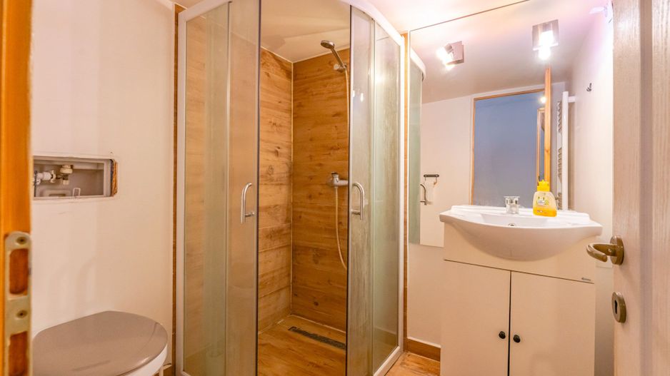 Garsonieră de închiriat în Livada Poștei, Strada Lungă 19 - Poză 7