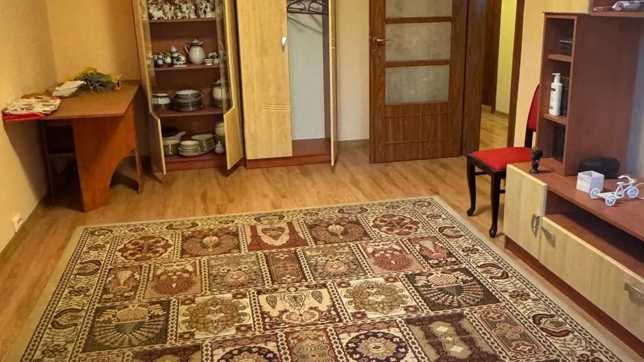 Vand apartament 3 camere, Zona Soarelui, Mobilat si Utilat, Garaj in baterie - Poză 1