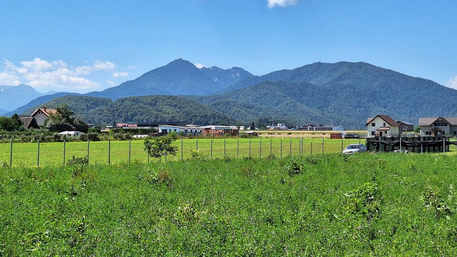 Sacele, teren intravilan 1386 mp, parau, priveliste superba, 45 euro/mp - Poză 3