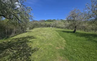 Teren 5400 mp superb cu livada si vedere spre munti Orlat - Poză 11