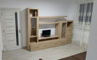 Apartament 3 camere, renovat complet, mobilat și utilat, lângă Colegiul Național „Mihail Sadoveanu”, Pașcani, cu pod pe toată suprafața - Poză 2