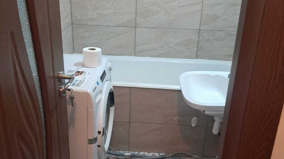 Garsoniera renovata, Costin Georgian, mobilata complet, metrou aproape - Poză 3