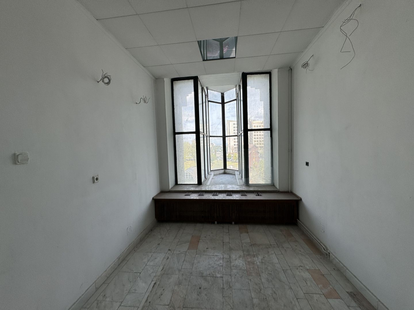 Spațiu comercial 493 mp utili | Locație centrală | Vizibilitate excelentă | - Poză 31