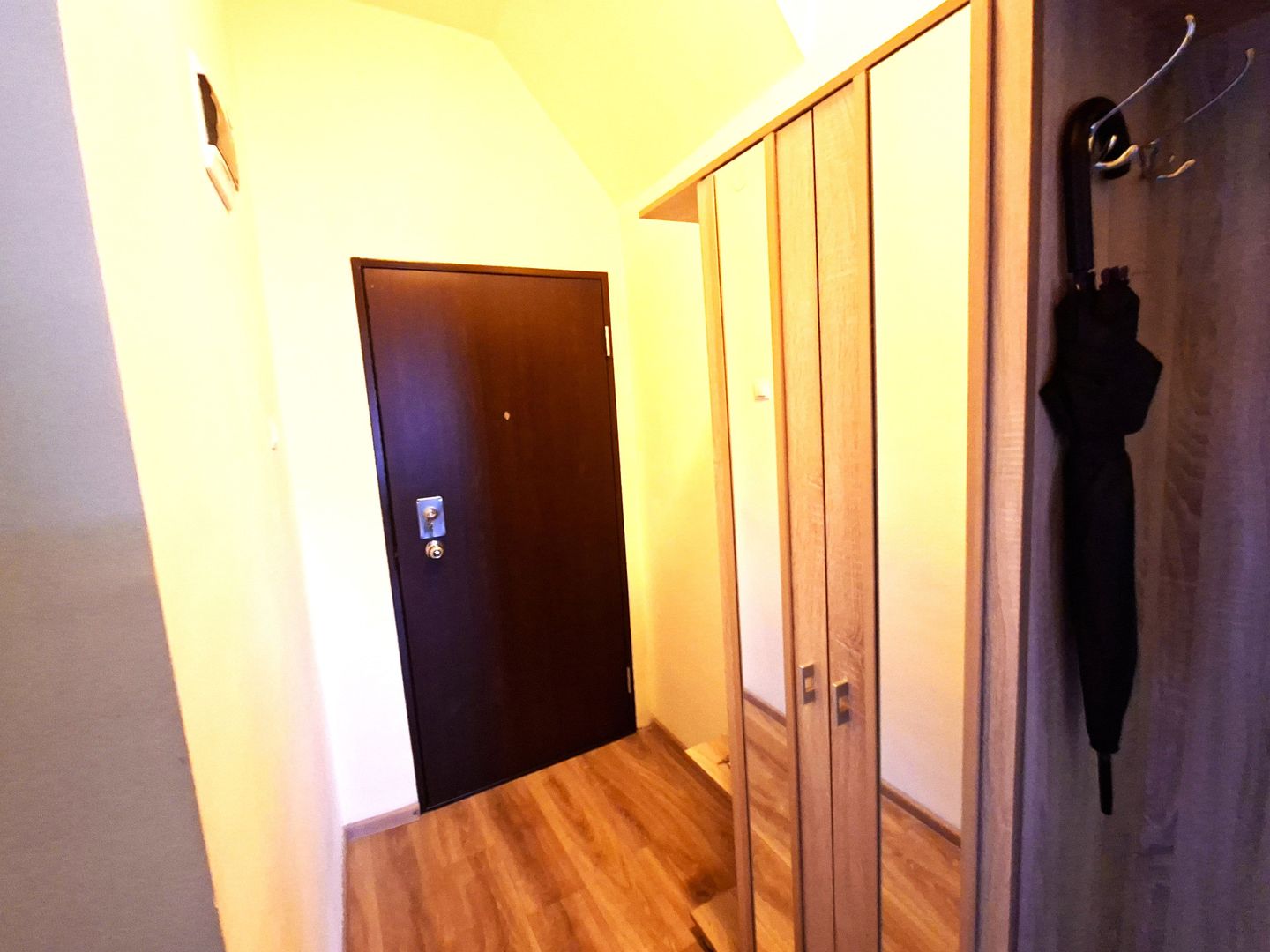 Apartament cu 2 camere, priveliște superbă spre Tâmpa, zonă centrală - Poză 13