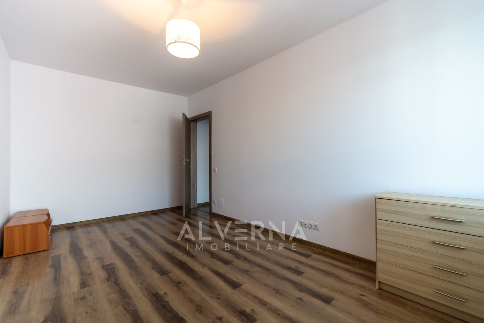 Apartament 3 camere | Finisat | 76 Mp | 2 Bai | Zona VIVO METRO - Poză 12