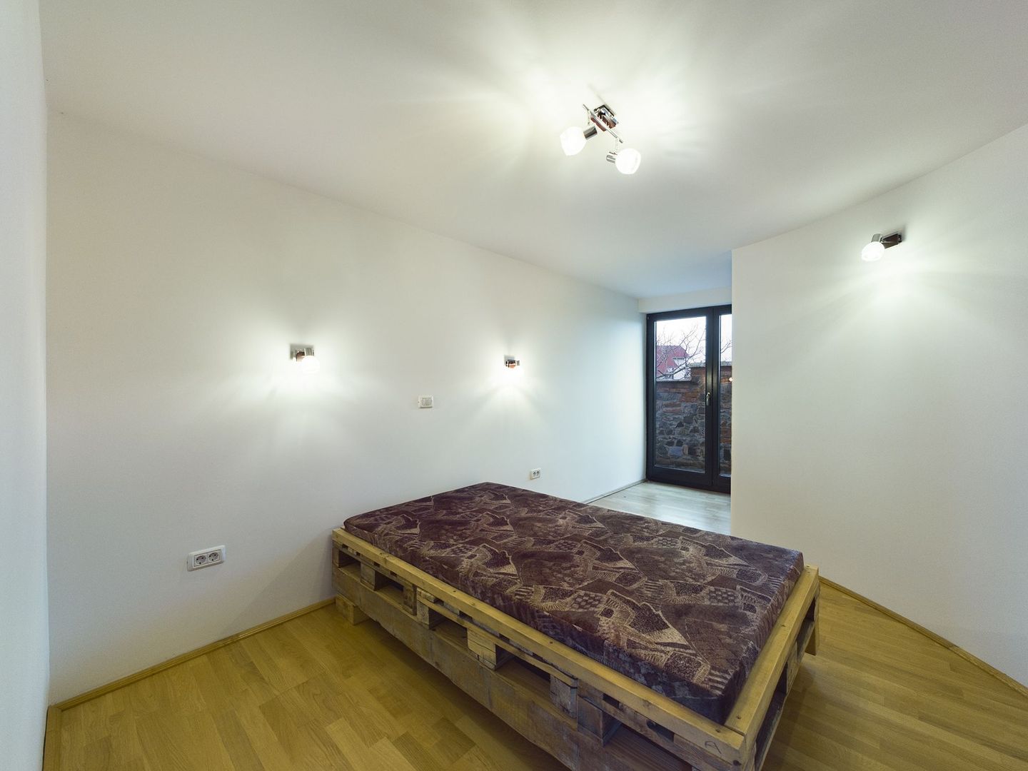 Proprietate unică în Sânleani. - Poză 7