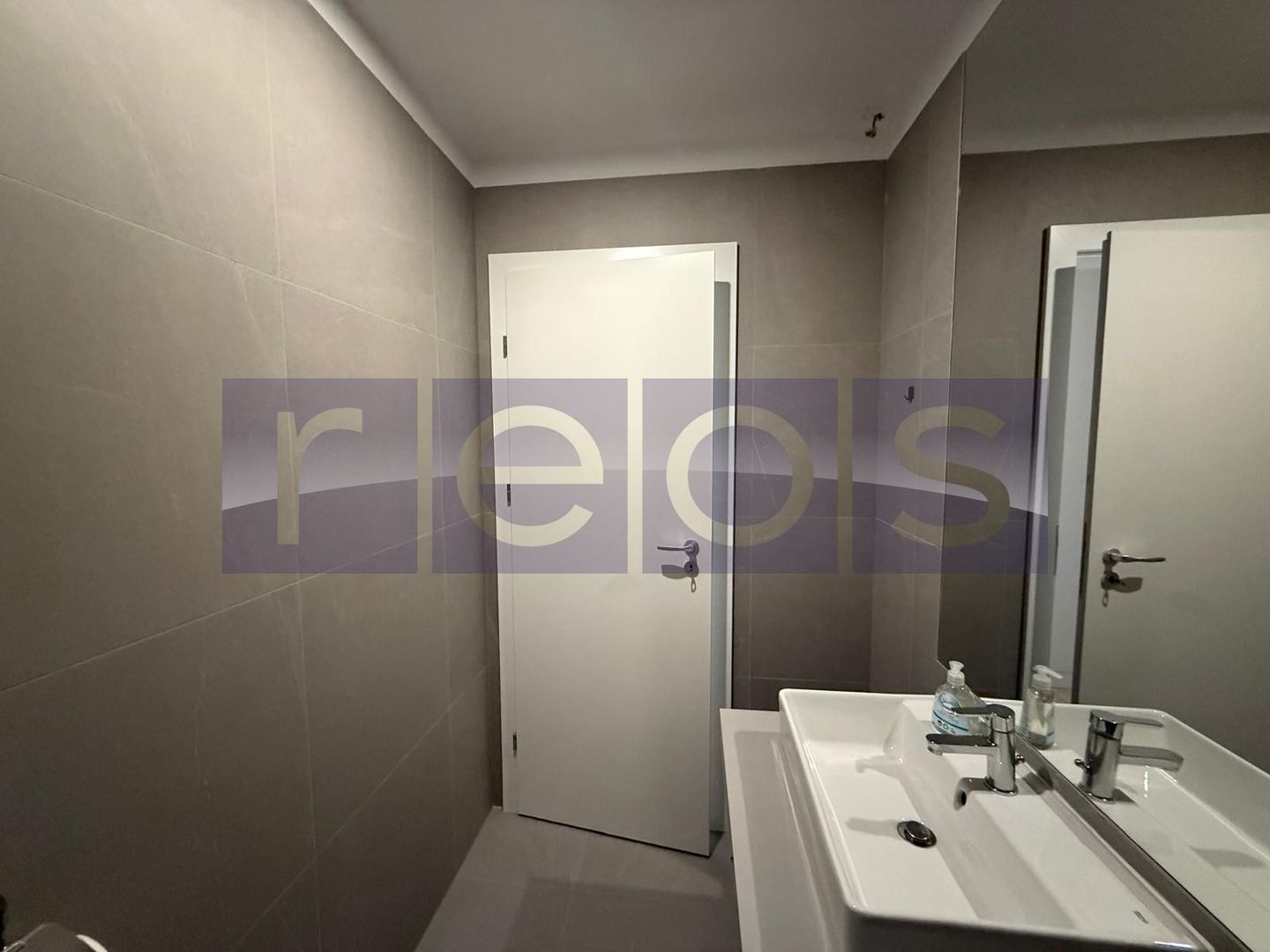 INCHIRIERE 4 CAMERE | ONE NORTH LOFT | MOBILAT SI UTILAT LUX | LOC PARCARE | - Poză 36